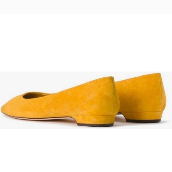 Good American The Statement Flat in Mustard Yellow Suede 5½ - Picture 2 of 13
